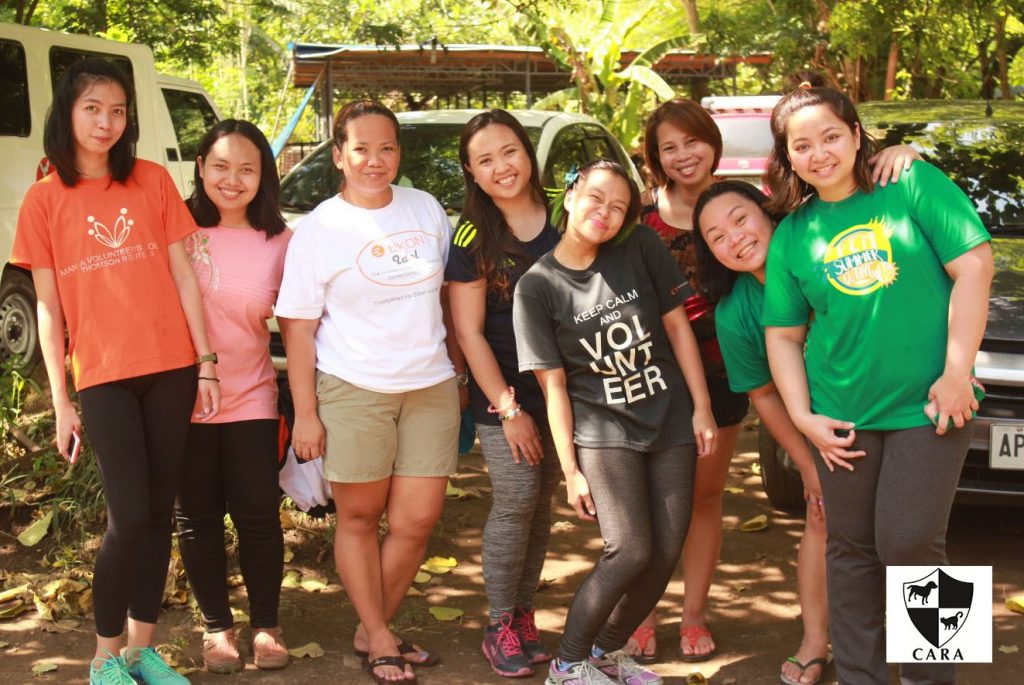 Jae with LPB volunteers from Thompson Reuters